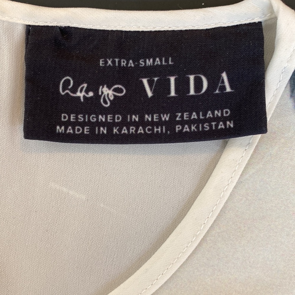 Bird Print Lightweight Shell - image 4